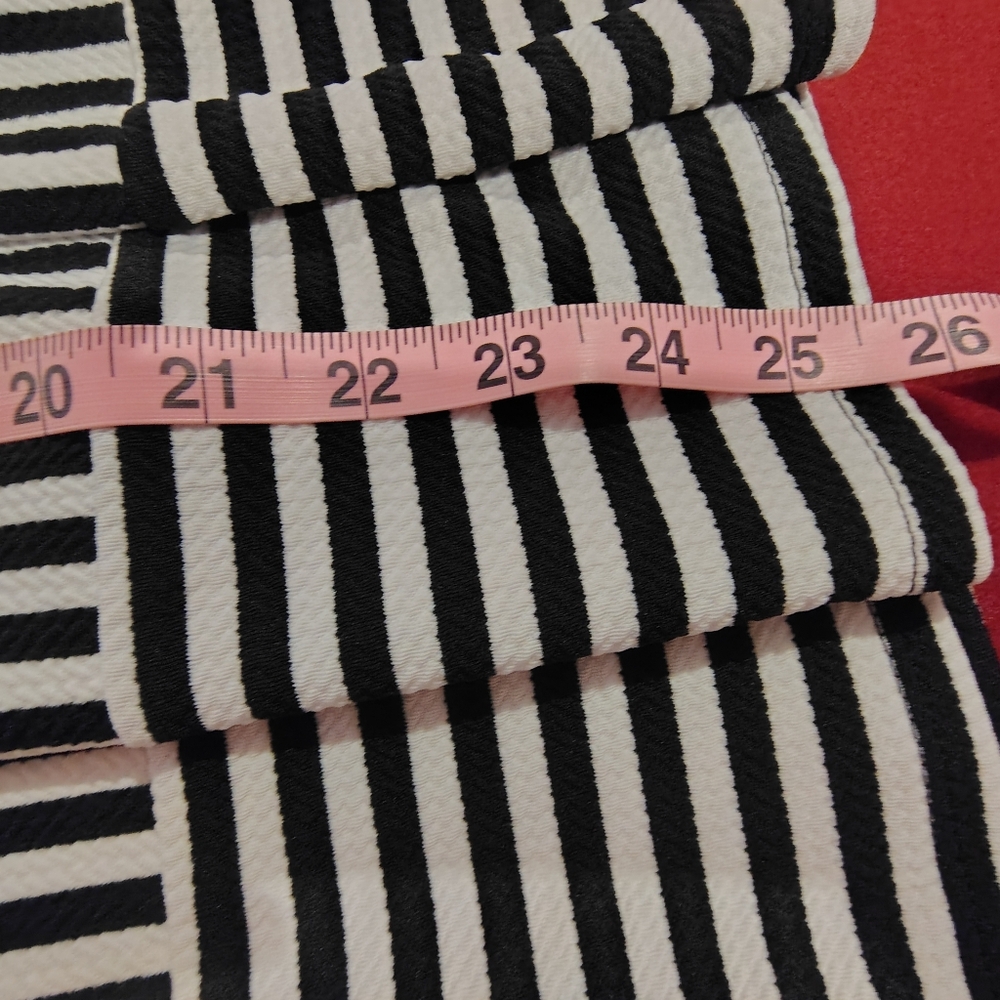 Pleated skirt Size XL - Picture 4 of 7